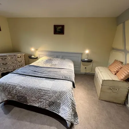 Maison de ville chez Léa - gîte familial parking terrasse Apartamento *