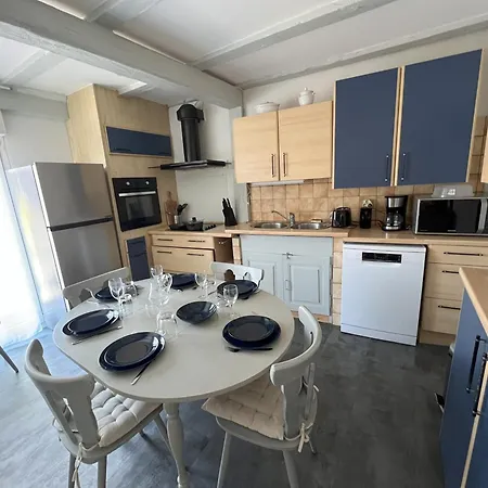 Maison de ville chez Léa - gîte familial parking terrasse Apartamento